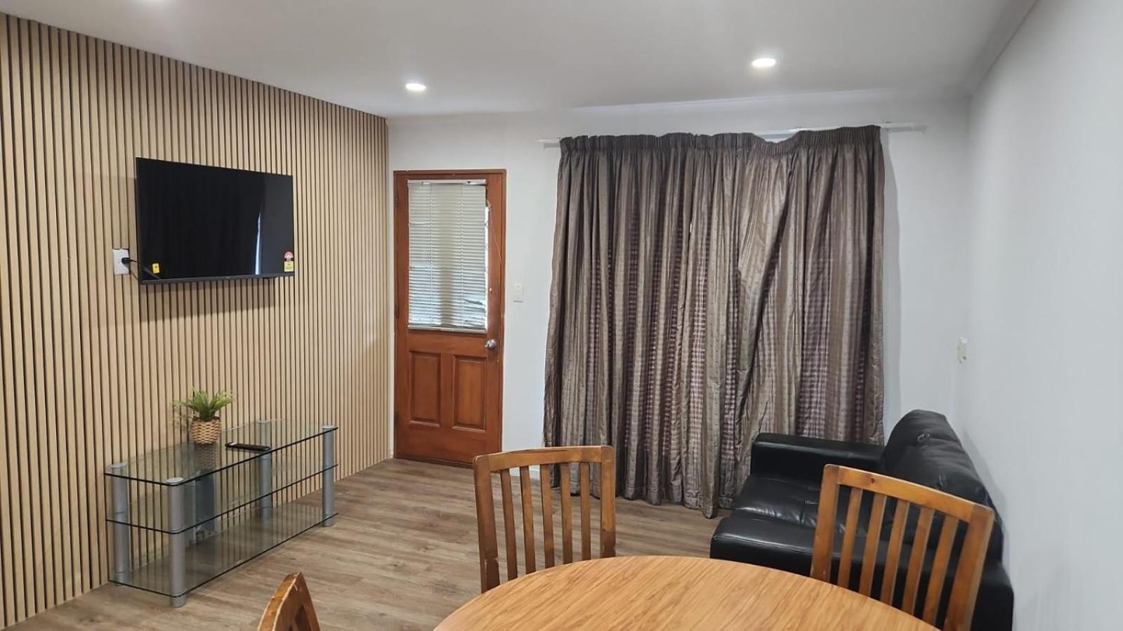 Academy Lodge Motel Ashburton Ngoại thất bức ảnh